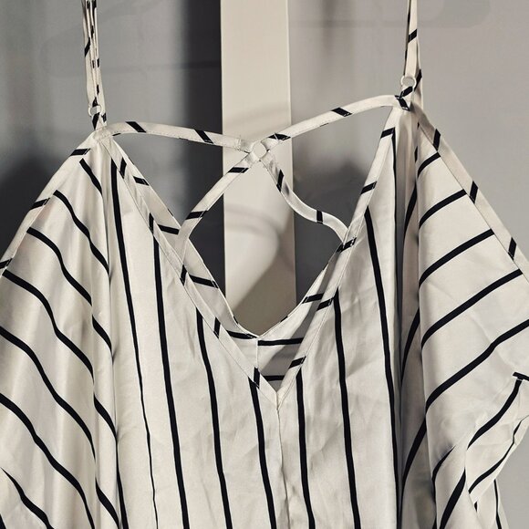 LA VIE EN ROSE Striped Satin Cami - Picture 4 of 5